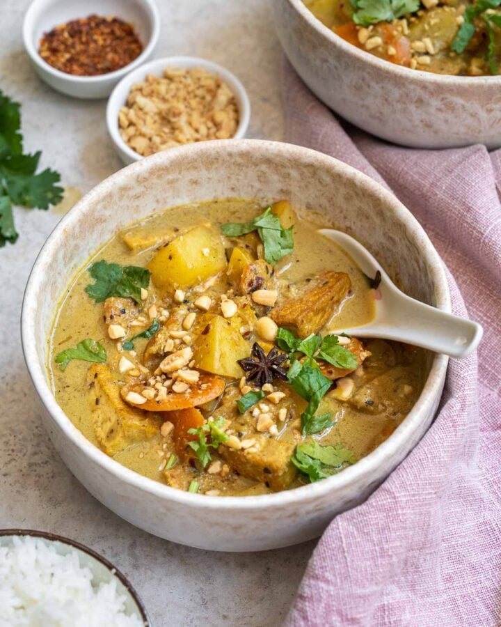 Vegan Massaman Curry Six Hungry Feet Asianinspired