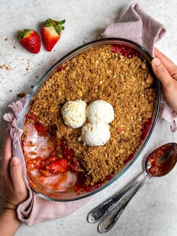 Strawberry Crumble